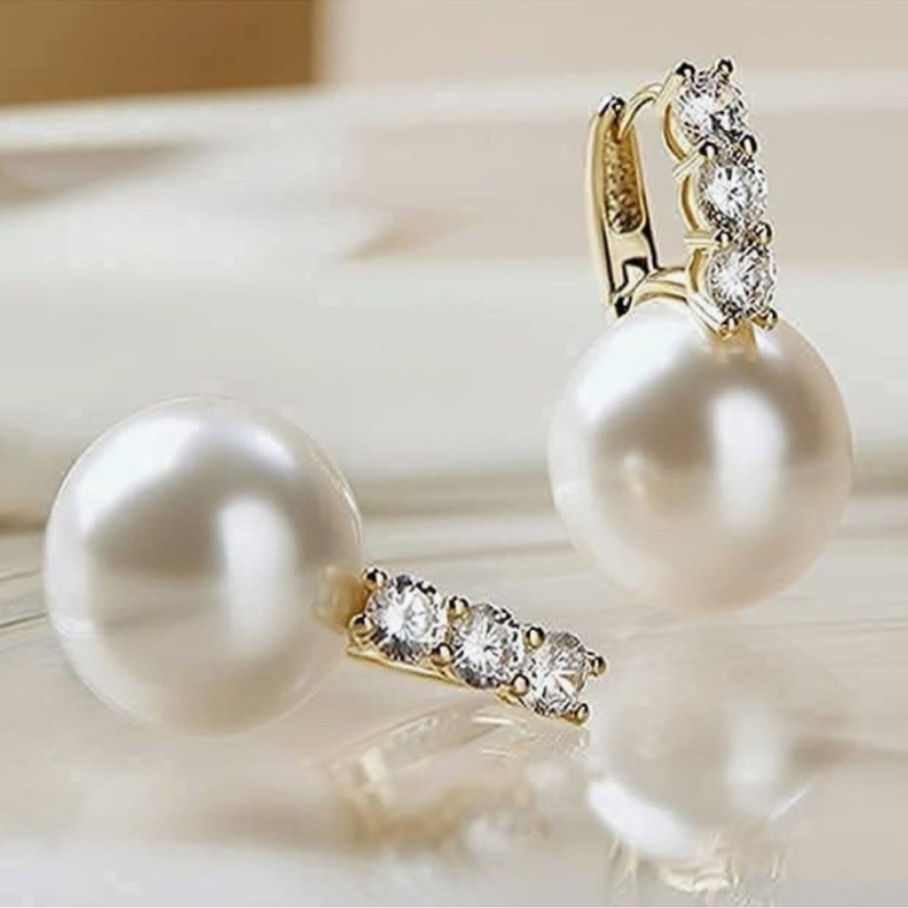 NEW 14K Gold Plated Hoop Earrings